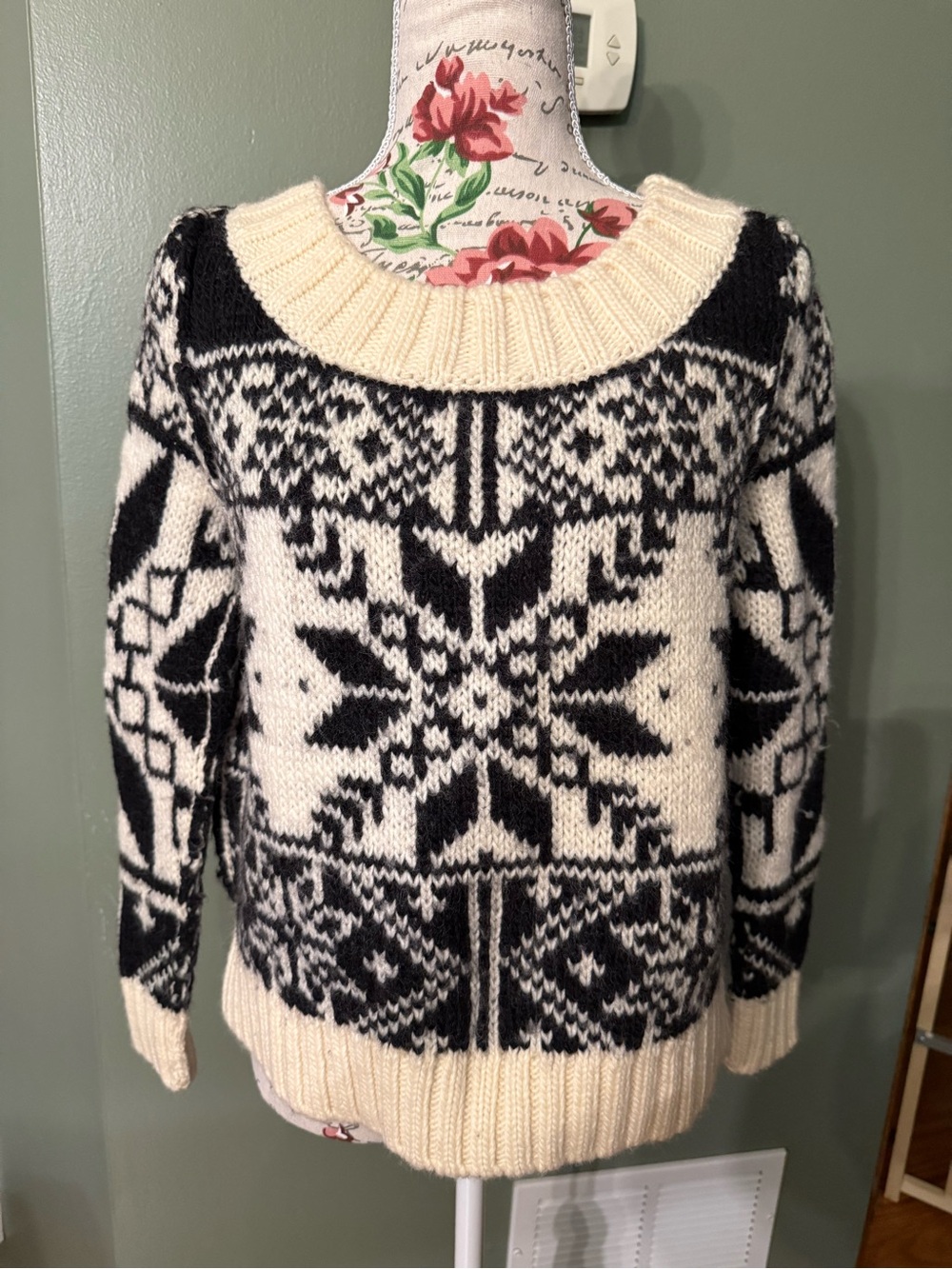 Free People Classic Black & Cream Fair Isle women’s wool sweater size XS